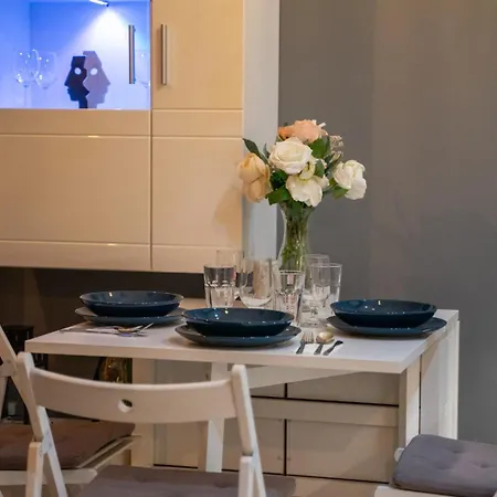 Wola - 8th Floor, Parking, Balcony - By Rentujemy Apartment Warsaw